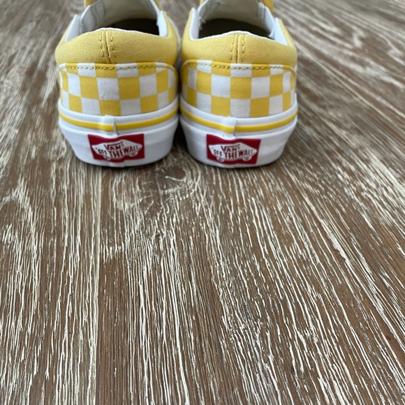 Vans - Picture 6 of 8